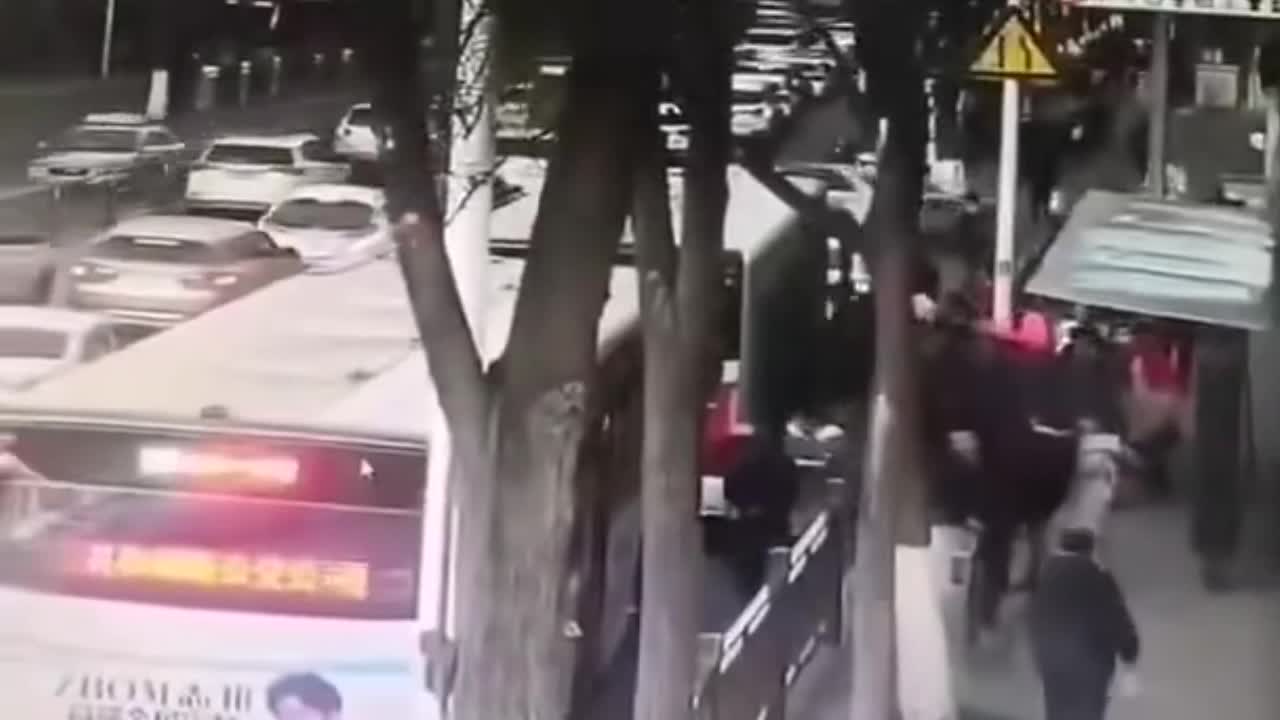 Blast As Bus Falls Into Huge Sinkhole Killing At Least 6
