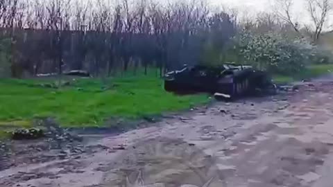 Zavitne Bazhannya - burnt Ukrainian Tank