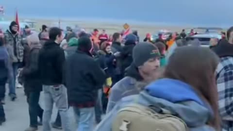 Coutts Alberta Blockade Ends in Handshakes with Vandal Police