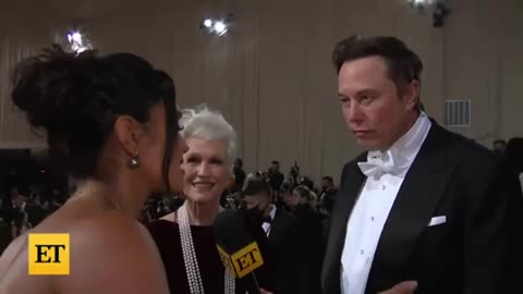 Elon Musk Funny Moment "My Mom wanted to come, so I brought my Mom"