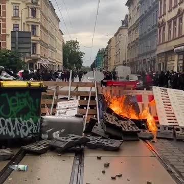 Antifa set fires to barricades set up in Germany