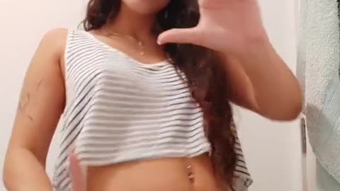 The 5st video of sexy girl dancing and showing titty +18 tiktok kwai