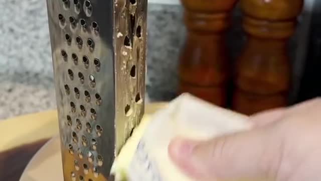 Did you know grated butter can level up your baked goods? 🧈