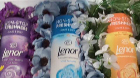 Lenor boosters, smelling fresh