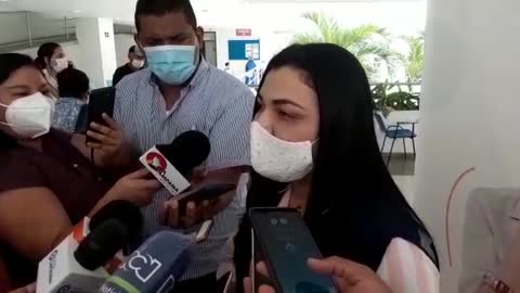 Directora del Dadis anuncia suspensión temporal de vacunación en centros comerciales