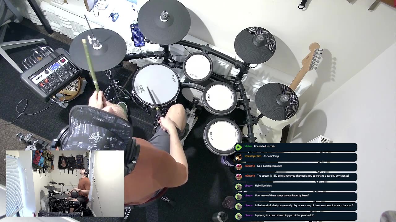 WhenLogicDies does a drum - distraction mode