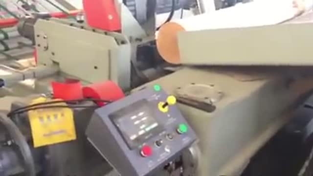 Producing thin sheet. Awesome machine.