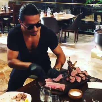 Nicolás Maduro living lifestyle of rich and famous