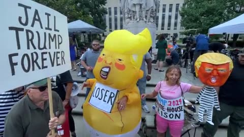 Protestors gather outside DC court where Trump is being indicted