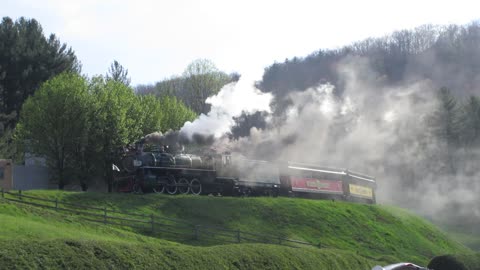 Tweetsie Railroad No.190 Rolling Into The Station 4-22-17