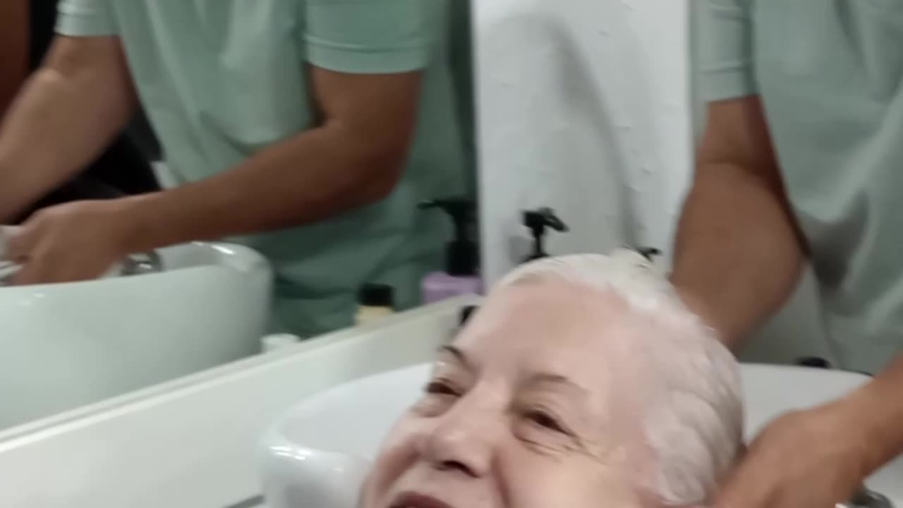 📣 DEIXE EU LHE DIZER UMA COISA: 👉 HOJE O DIA FOI DA DONA TETÊ!!! ✂️✂️✂️✂️