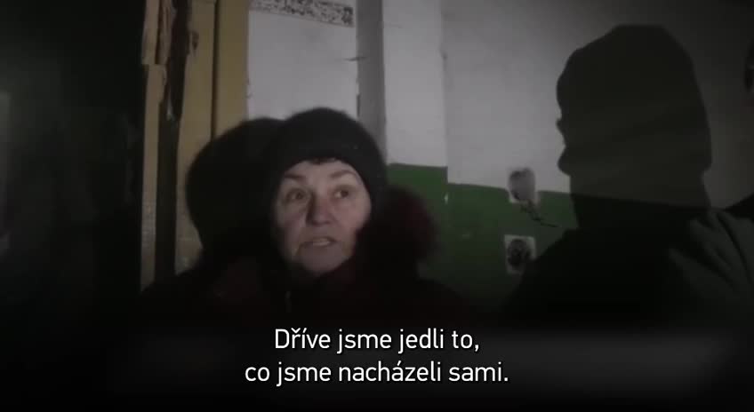 Obyvatelka Mariupolu vyprávěla, jak se vojáci DLR dělili s civilisty o potraviny