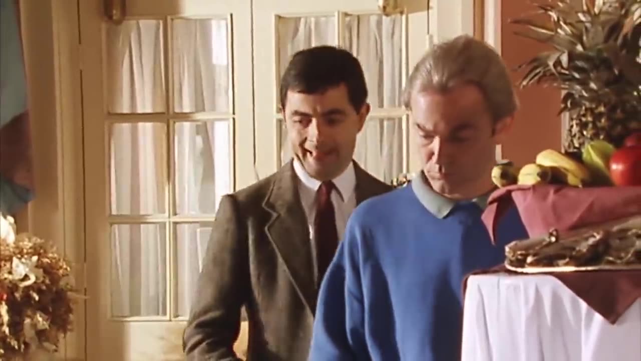 Mr Bean in Room 426 | Episode 8 | Widescreen Version | Classic Mr Bean