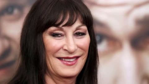 Manjelica Huston