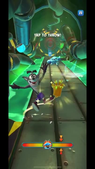 Frosty Crab Boss Fight Gameplay - Crash Bandicoot: On The Run!