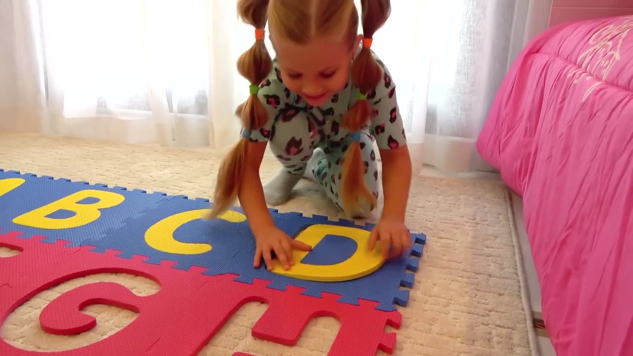 Roma and Diana learn the English Alphabet. ABC song for kids