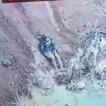 russians get stuck on the way to Avdiivka the first ifv gets stuck in a ditch P2