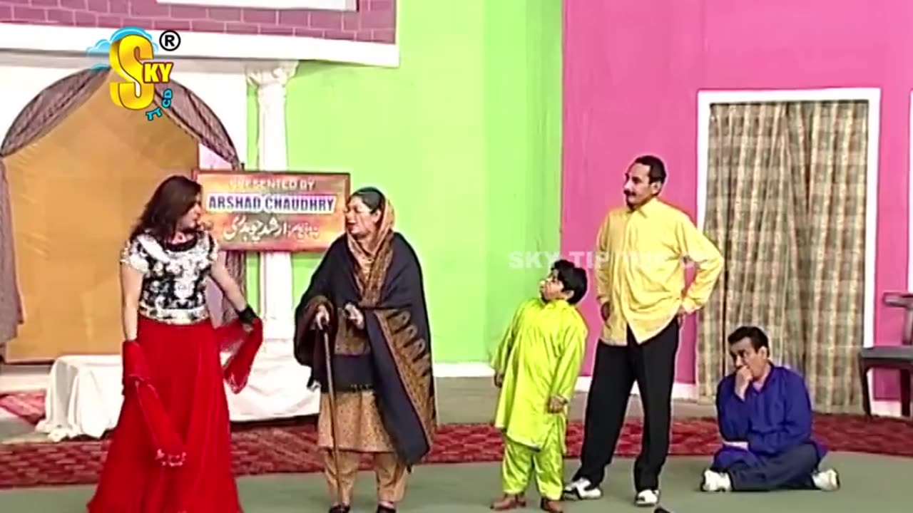 zafri khan and nasir chinyoti Stage Drama clip funny