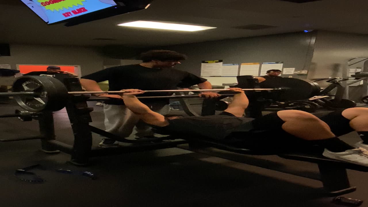 14 year old Bench Pressing 225lbs! ‼️