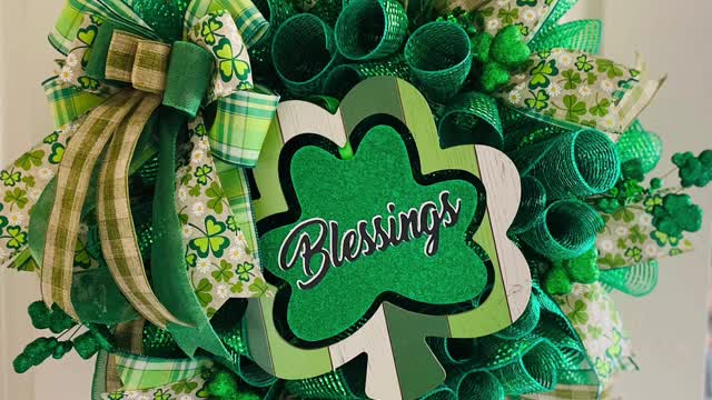 St. Patrick's Day Wreath|Woodland Ruffles method| How to