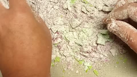 ASMR DYED NEON GREEN PLASTER BOWL'S & PLATES WITH CORNSTARCH AND SO MUCH GLITTER CRUSH