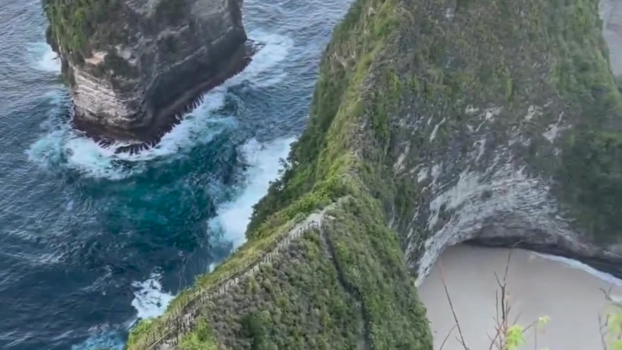 Nusa penida #luxuryholiday #travel #nature #luxuryvacation #bali #balitravelguide #nusapenidabali