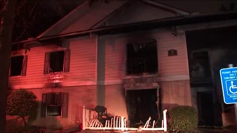 Fire rips through apartment overnight in DeKalb County