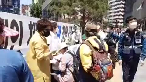 ★빨갱이 문재인 체포! 백악관 청원 서명! [태평] 200513 수 [태투 서울 109차] 강남역 9번 출구 스타벅스 커피 앞 수요일 정오