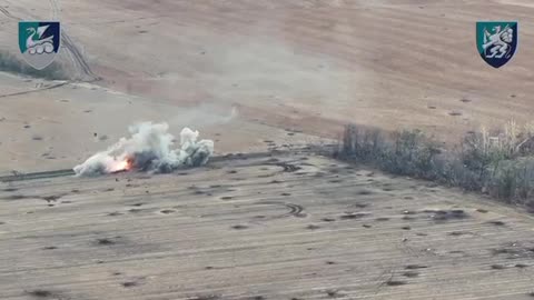 🔥🎉 Fantastic detonation of ammunition of the Russian BMP, as a result of the