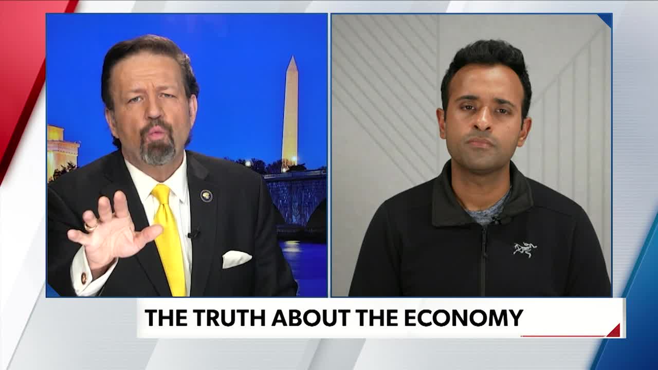 Biden: Fiddling while Rome burns. Vivek Ramaswamy with Seb Gorka