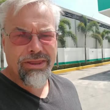 MODERN GAS STATION IN WESTERN COSTA RICA