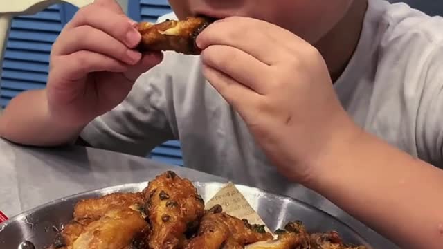Do you like fried chicken? I'll teach you how to make fried chicken.