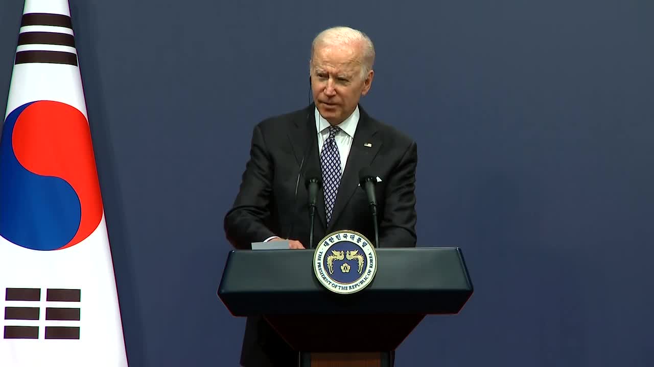 President Biden and President Yoon Seok-youl hold a joint press conference