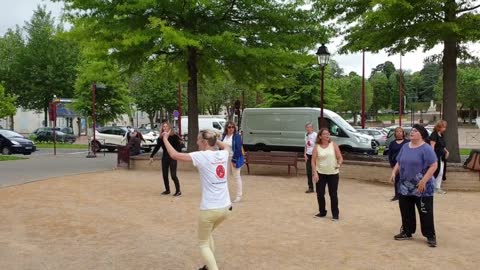 LMBL et PEC dansent ensemble sur danser encore et Jerusalema