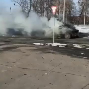 Abandon Military Convoy In Ukraine