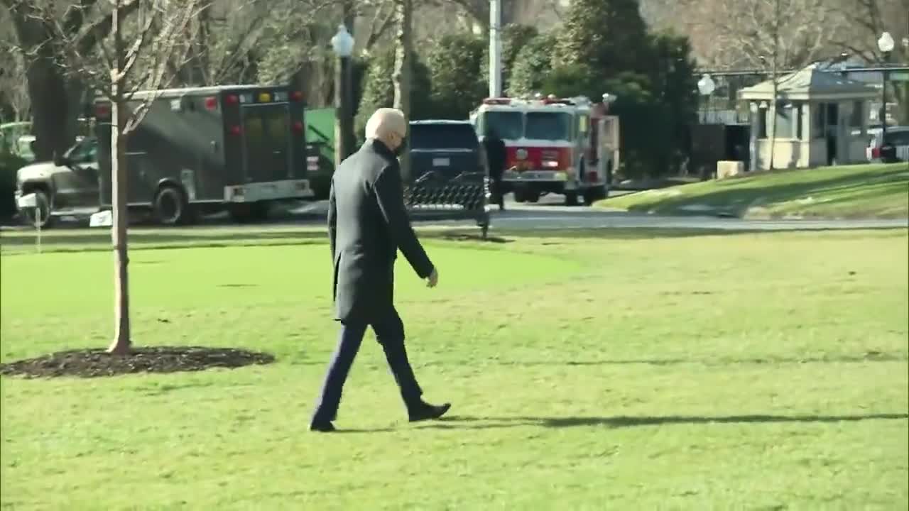 RIDICULOUS: Biden Pretends Not To Hear Reporters' Questions As He Casually Returns From Camp David