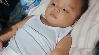 What makes this baby cries?