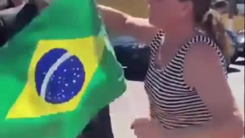 Bolsonaro: Carinho pelos eleitores (2021)