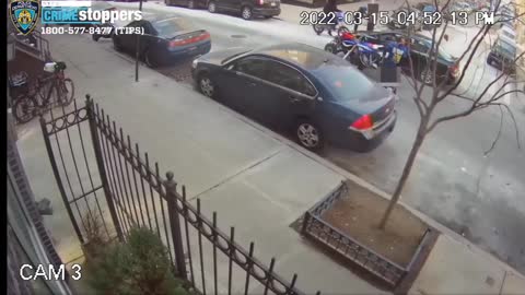 Shock Video: Gang of Dirt Bikers Beat, Rob Elderly Driver on NYC Street