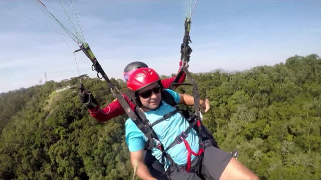 Fly Paragliding with Joselias