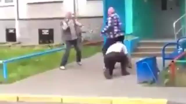 Funny old folks fight