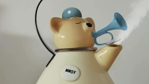 RETRO KETTLE OF A BEAR