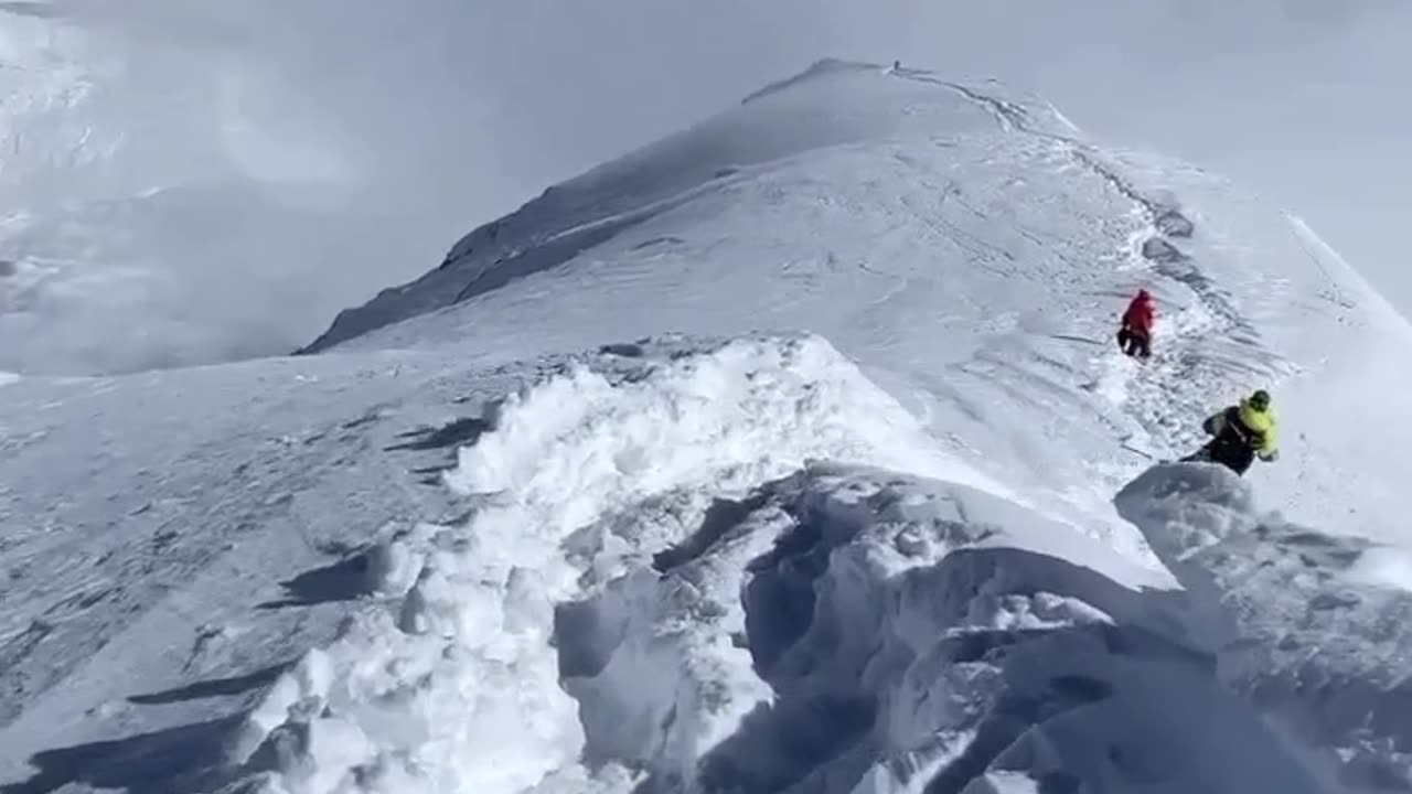 Descending from Mt. Dhaulagiri(8167m)#mountaineering#k2#2nd highest