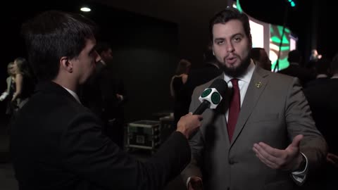 Filipe Martins fala sobre a perseguição aos conservadores e a luta pela liberdade