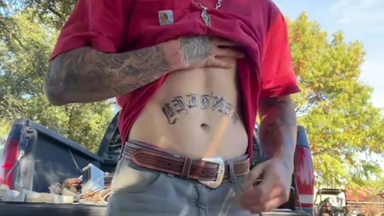 Your bellybutton is so high OMG