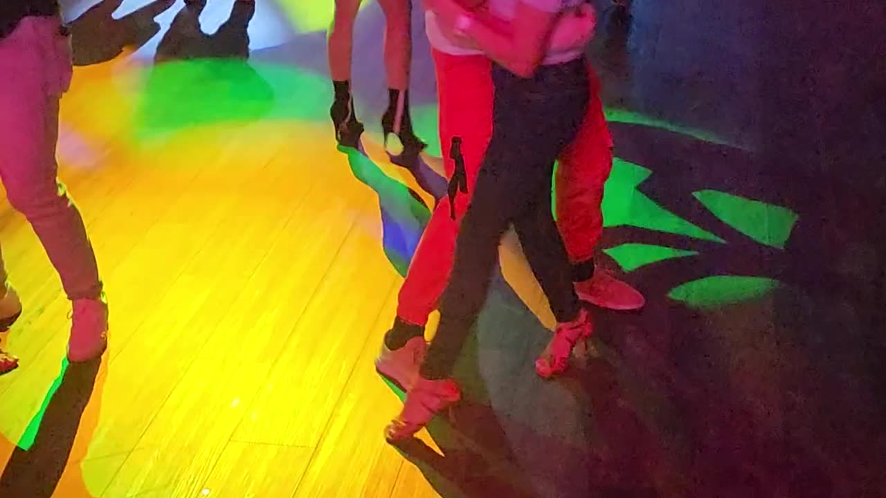 RAJs BACHATA EVENT IN PASADENA LAST TUESDAY NIGHT
