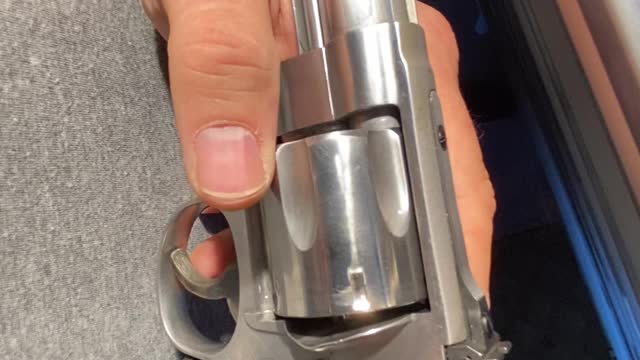 Smith and Wesson Model 610 10mm Jammed