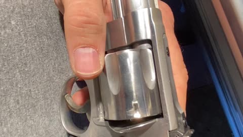 Smith and Wesson Model 610 10mm Jammed