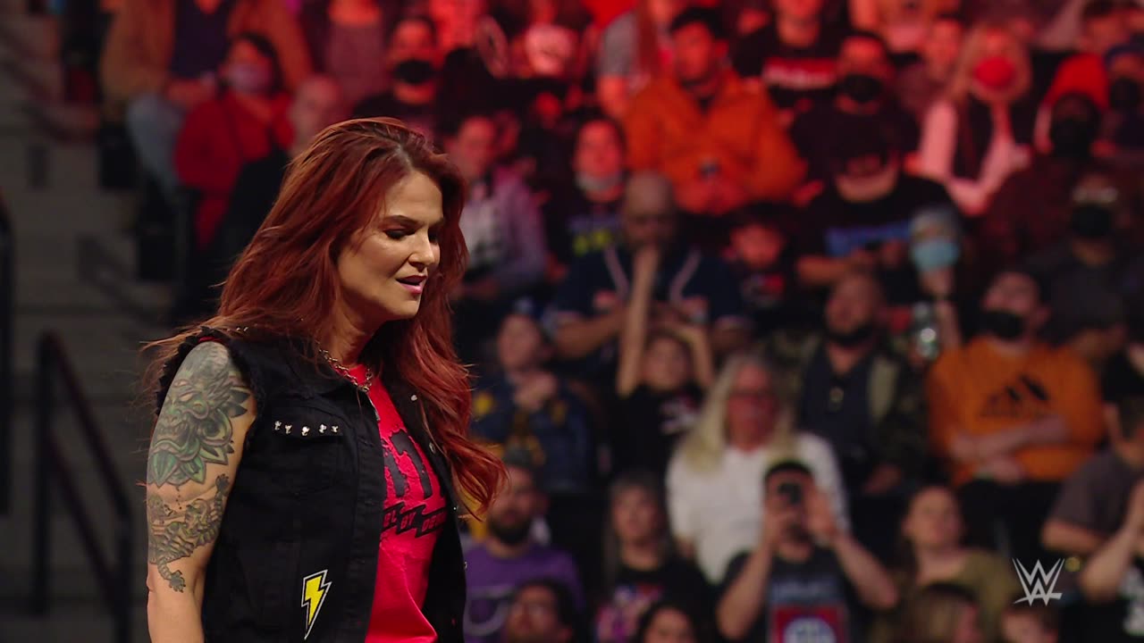 Lita brings back the Moonsault to make emphatic statement to Becky Lynch @WWE