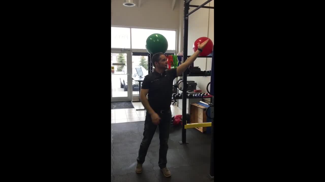 Downward Chop Static Lunge - Strive Physiotherapy & Performance
